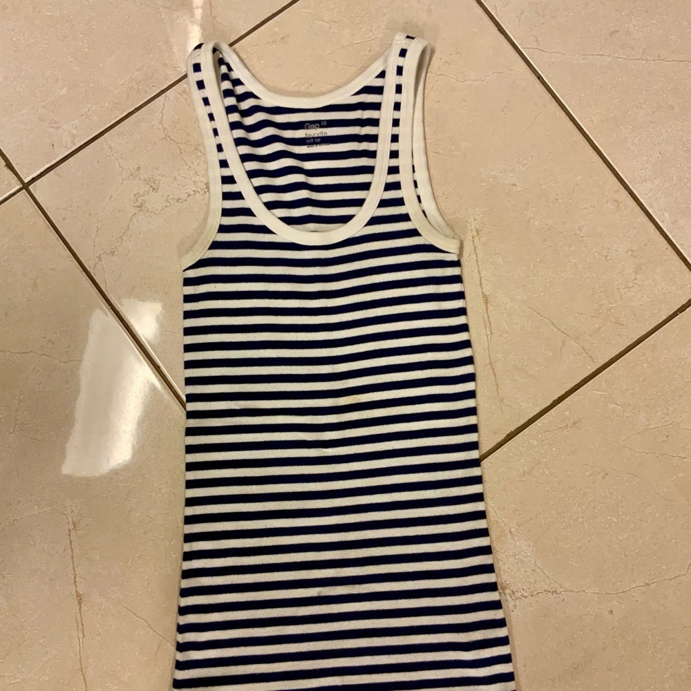 GAP TANK TOP